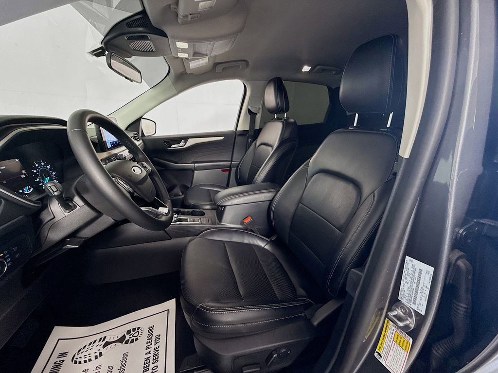 Certified 2022 Ford Escape SEL FWD image 2