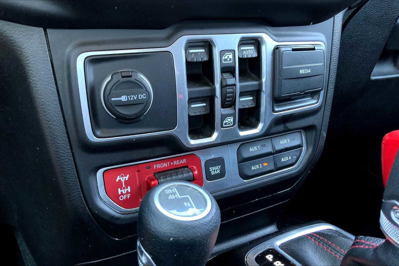 Used 2018 Jeep Wrangler Unlimited Rubicon image 32