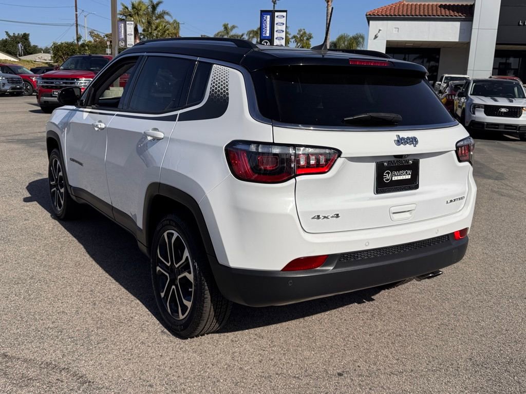 Used 2022 Jeep Compass Limited w/ Mopar Graphics Package image 10