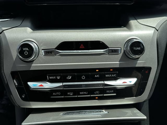 Certified 2023 Ford Explorer XLT w/ Equipment Group 202A AWD/4WD image 23