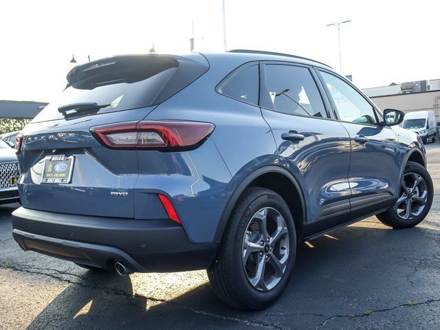 Certified 2026 Ford Escape ST-Line w/ Tech Pack #1 AWD/4WD image 9