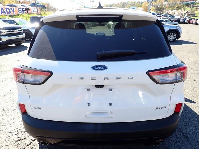 Certified 2022 Ford Escape SE w/ SE Sport Appearance Package image 3