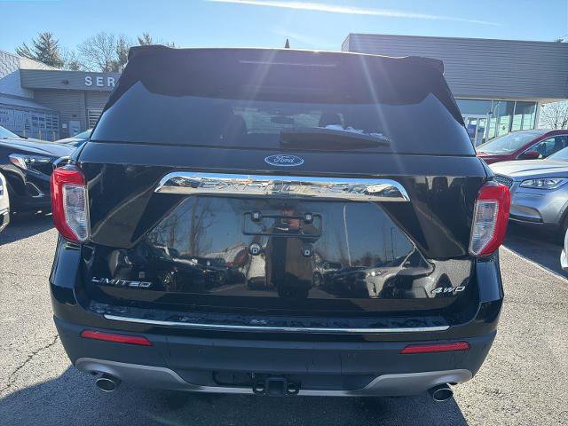 Certified 2022 Ford Explorer Limited w/ Limited Technology Package image 3