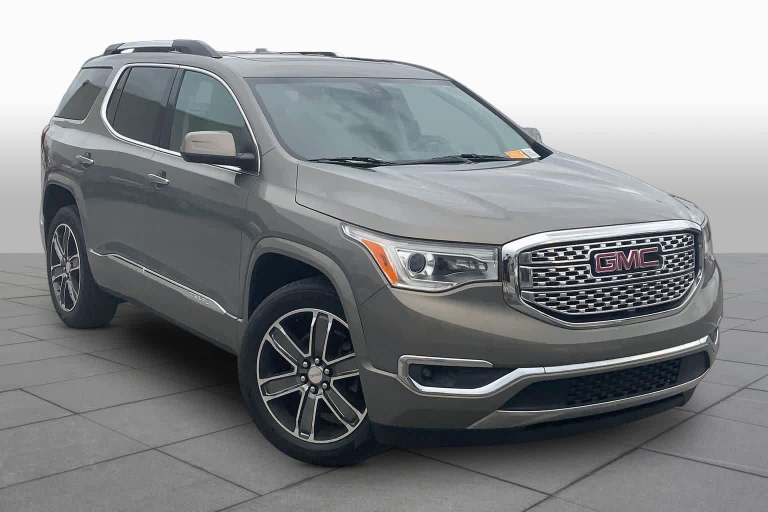 Used 2019 GMC Acadia Denali FWD image 3