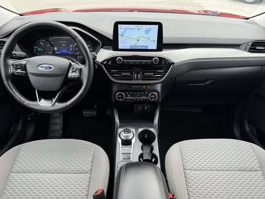 Certified 2021 Ford Escape SE w/ SE Sport Appearance Package FWD image 2