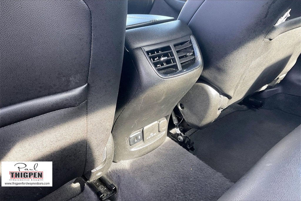 Used 2024 Chevrolet Malibu LT image 32