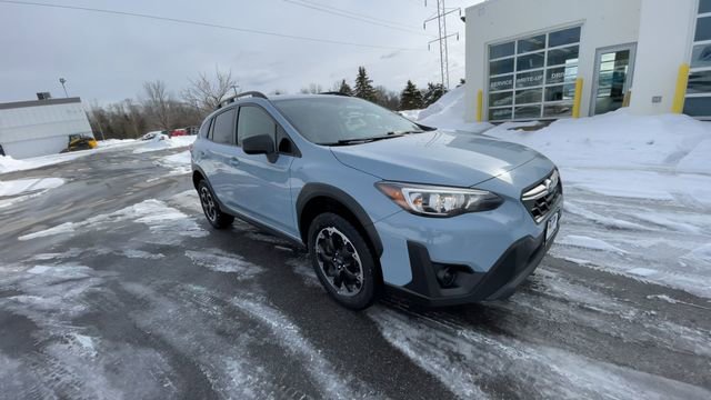 Used 2021 Subaru Crosstrek 2.0i image 2