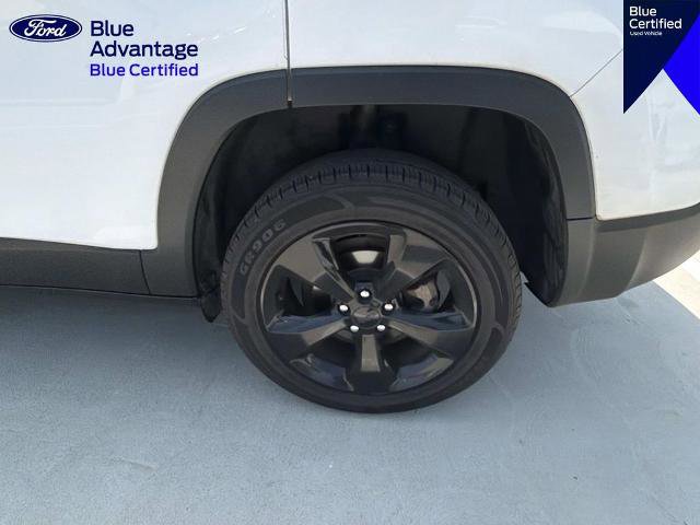 Used 2020 Jeep Cherokee Latitude Plus FWD image 19