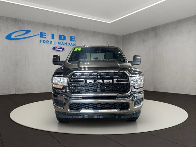 Used 2024 RAM 2500 Tradesman w/ Chrome Appearance Group AWD/4WD image 6