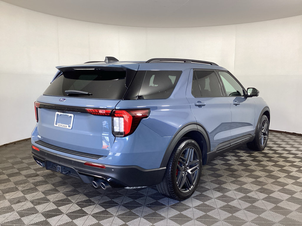 Certified 2025 Ford Explorer ST AWD/4WD image 2