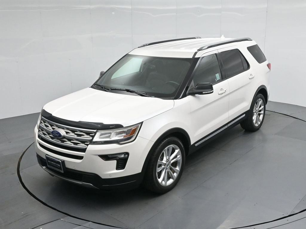 Certified 2018 Ford Explorer XLT w/ Equipment Group 202A FWD image 36