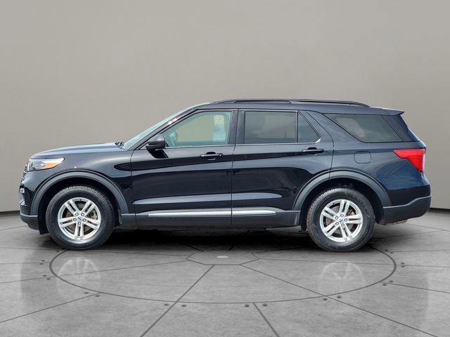 Certified 2023 Ford Explorer XLT w/ Equipment Group 202A AWD/4WD image 9
