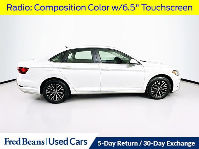 Used 2021 Volkswagen Jetta SE w/ SE Cold Weather Package image 6