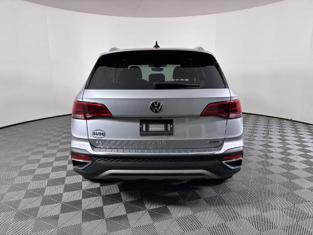 Used 2023 Volkswagen Taos SE image 3