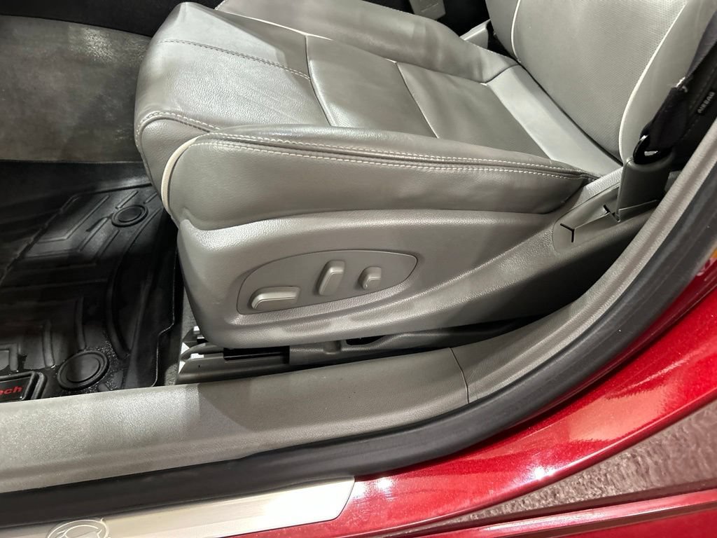 Used 2017 Chevrolet Impala Premier w/ Enhanced Convenience Package FWD image 12