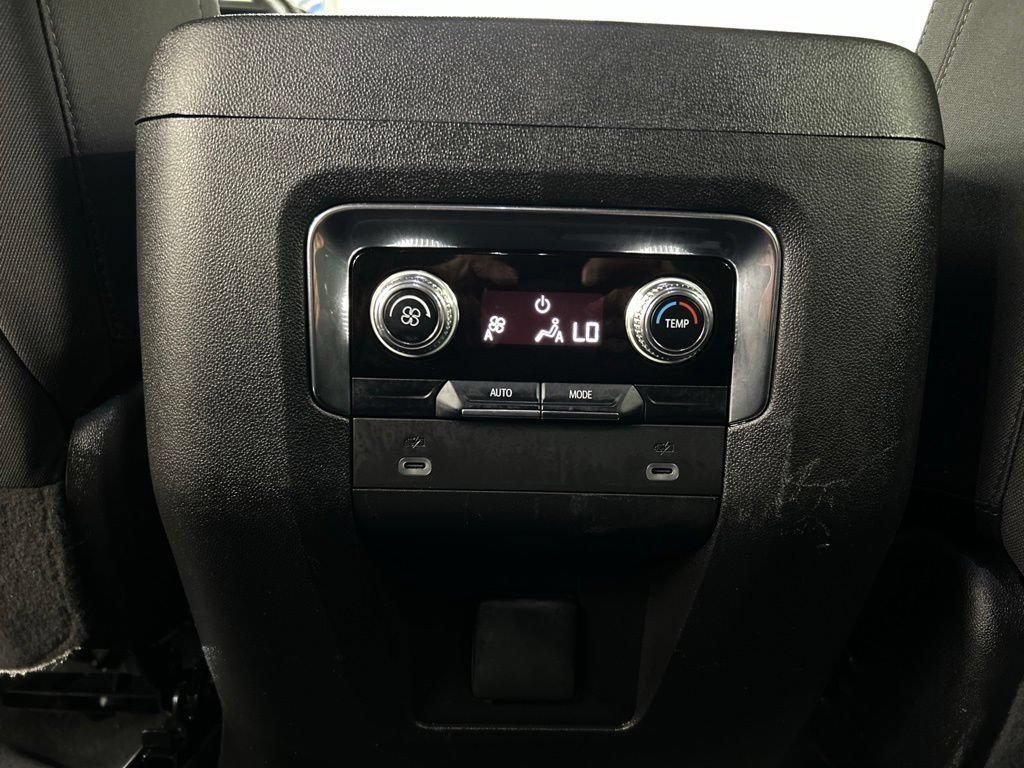 Used 2023 GMC Yukon SLE w/ Gmc Pro Safety Plus Package AWD/4WD image 27