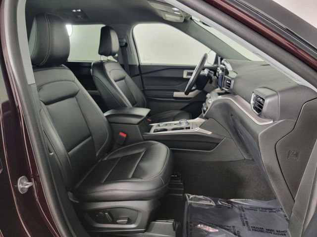 Certified 2023 Ford Explorer XLT w/ Equipment Group 202A AWD/4WD image 19