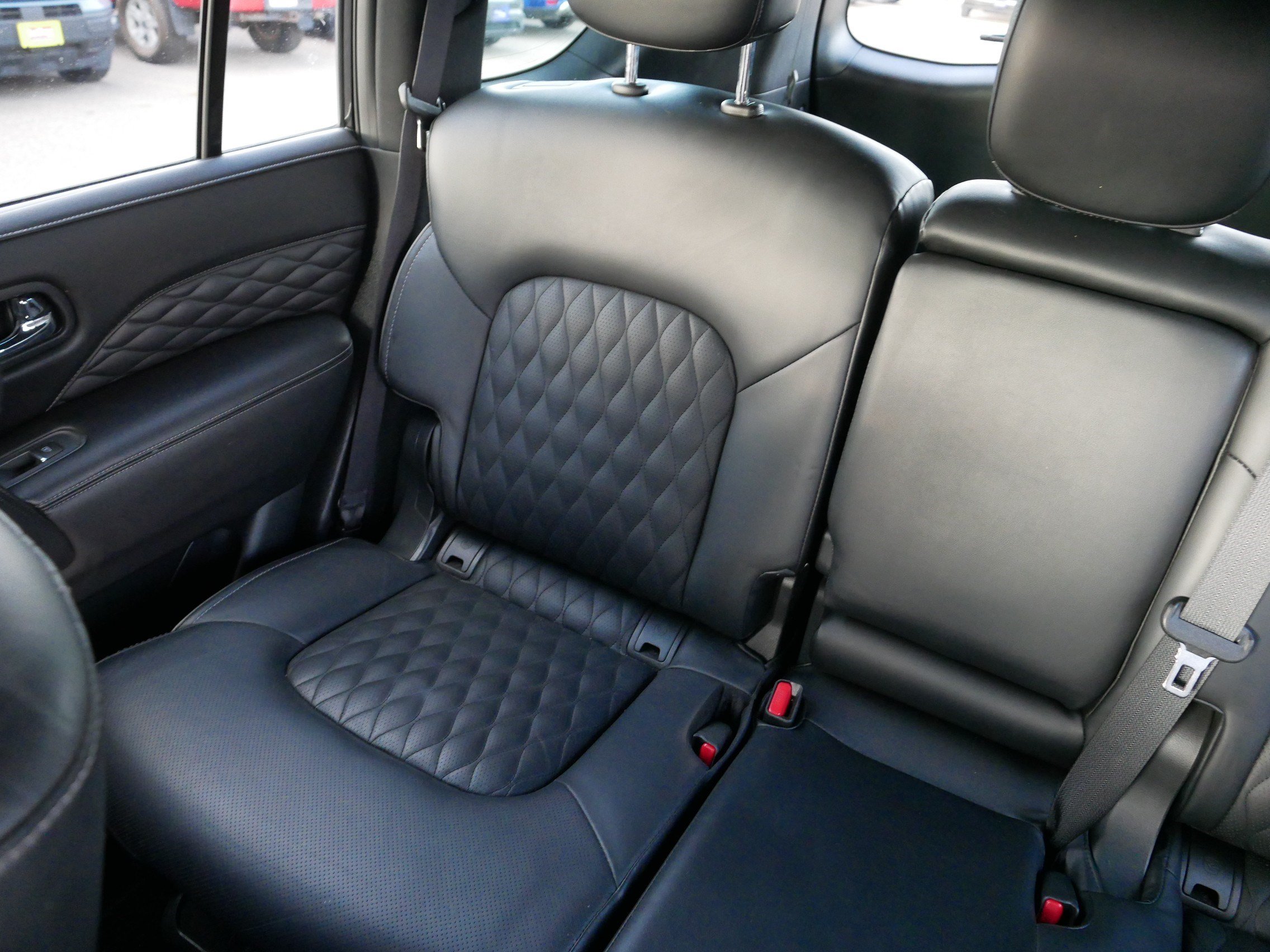 Used 2023 INFINITI QX80 Luxe AWD/4WD image 12