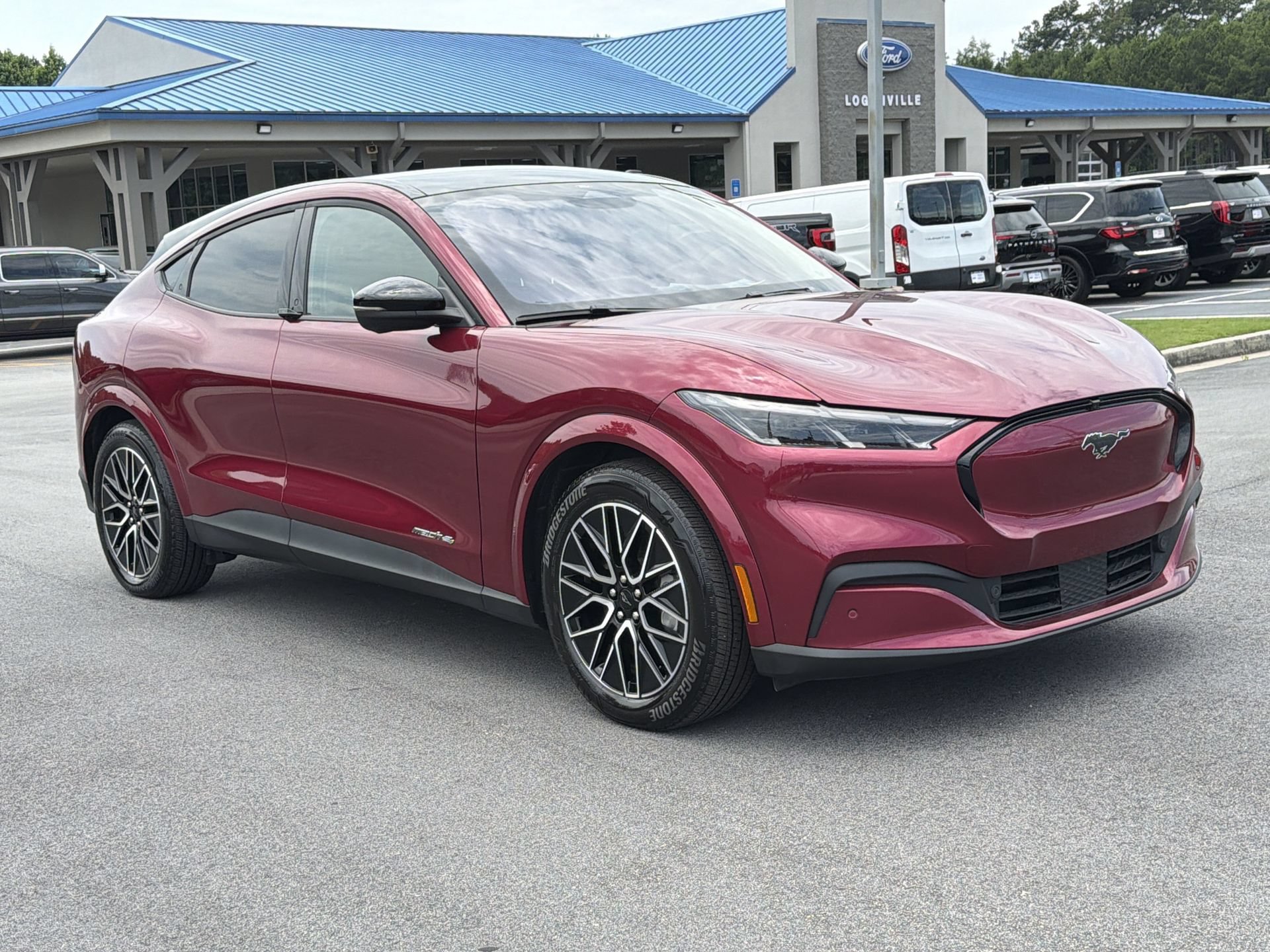 Certified 2025 Ford Mustang Mach-E Premium AWD/4WD image 33