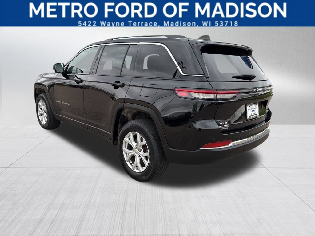 Used 2023 Jeep Grand Cherokee Limited AWD/4WD image 6