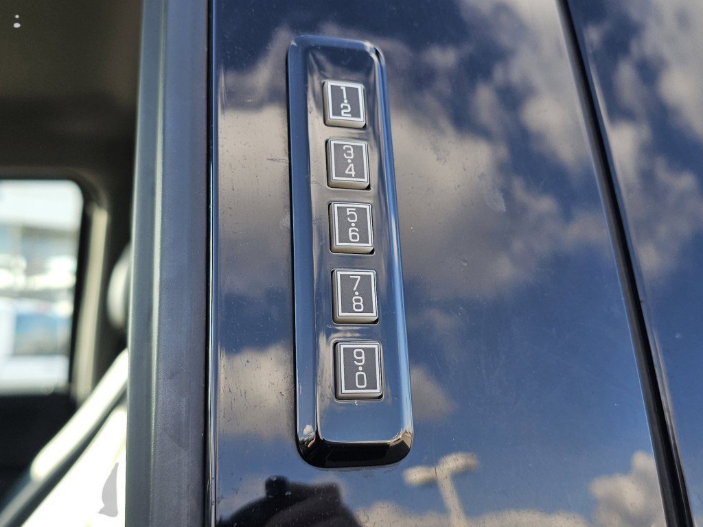 Certified 2017 Ford F350 Lariat w/ Chrome Package image 17