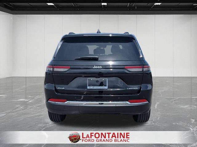 Used 2023 Jeep Grand Cherokee Limited AWD/4WD image 4