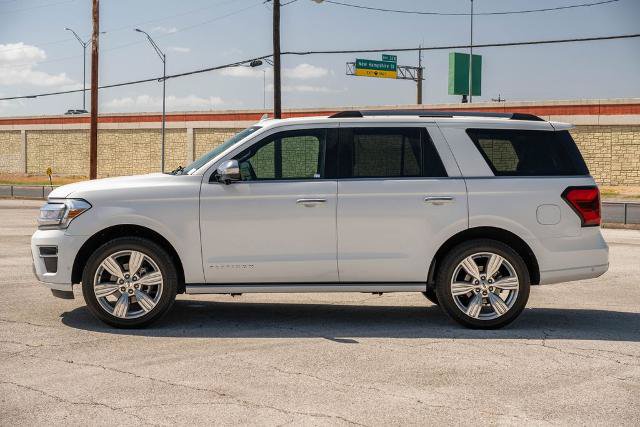 Certified 2024 Ford Expedition Platinum RWD image 5