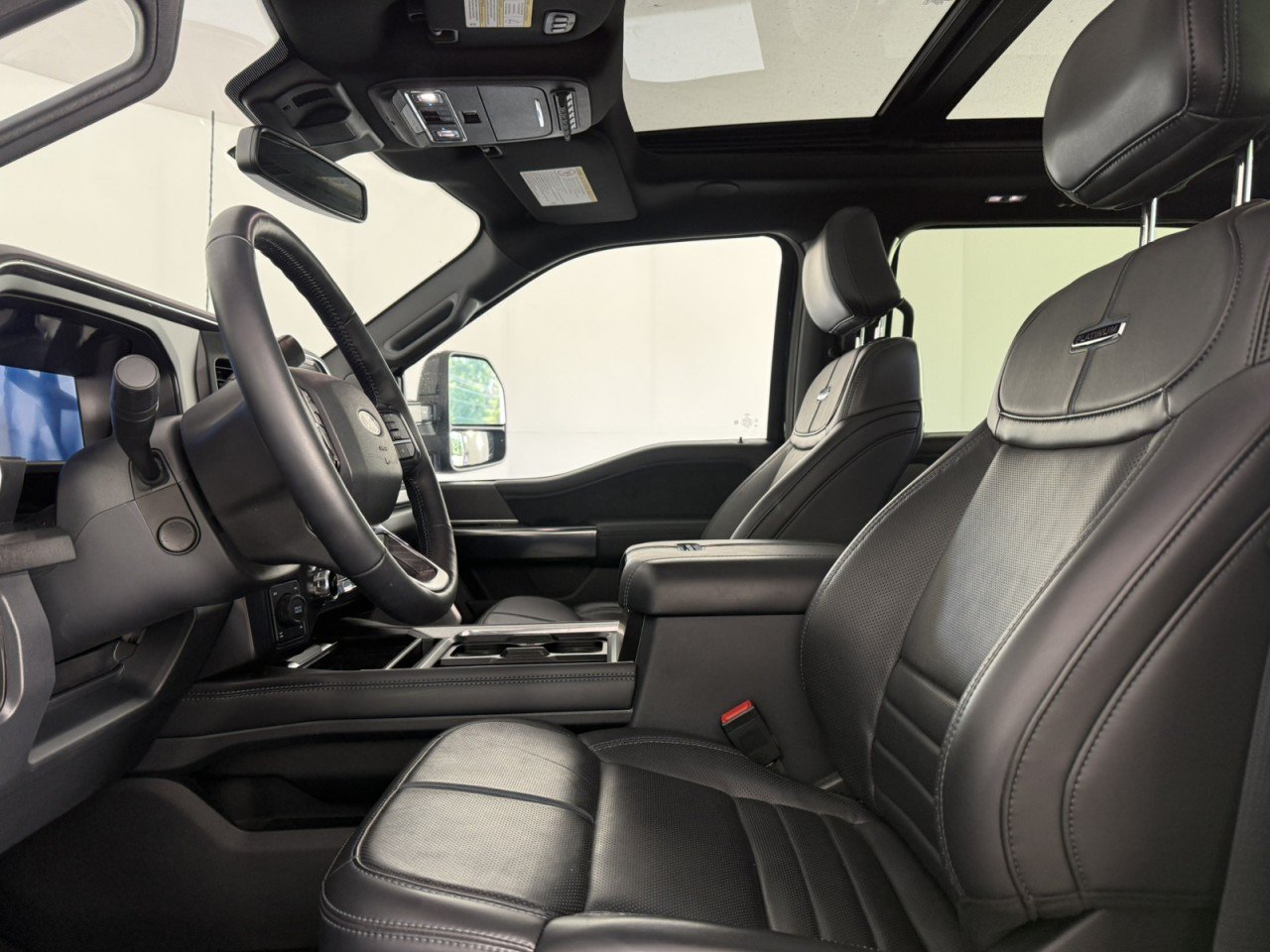 Certified 2025 Ford F250 Platinum AWD/4WD image 17