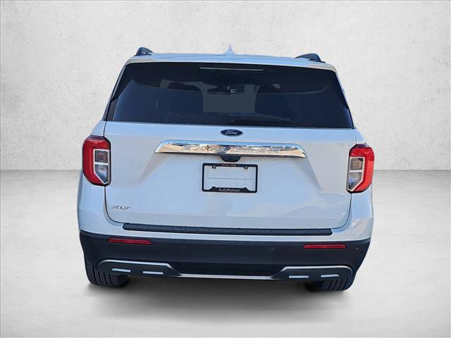Certified 2024 Ford Explorer XLT w/ Equipment Group 202A image 3
