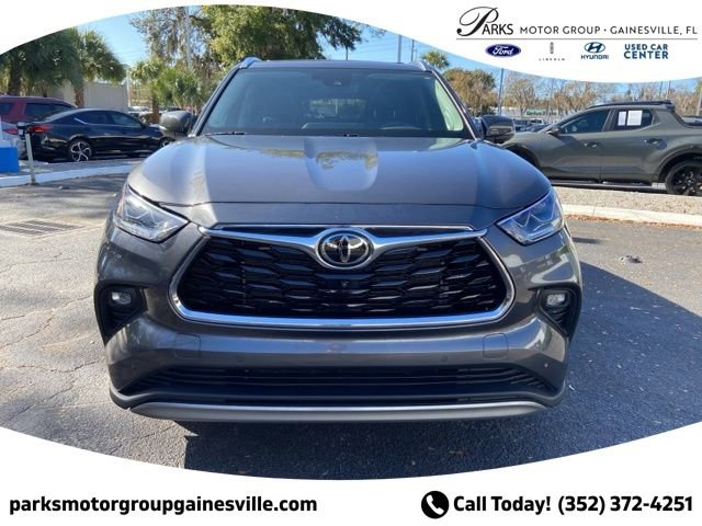 Used 2023 Toyota Highlander Platinum FWD image 9