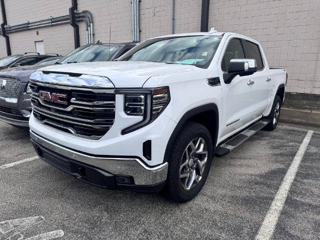 Used 2023 GMC Sierra 1500 SLT w/ SLT Premium Plus Package AWD/4WD image 3