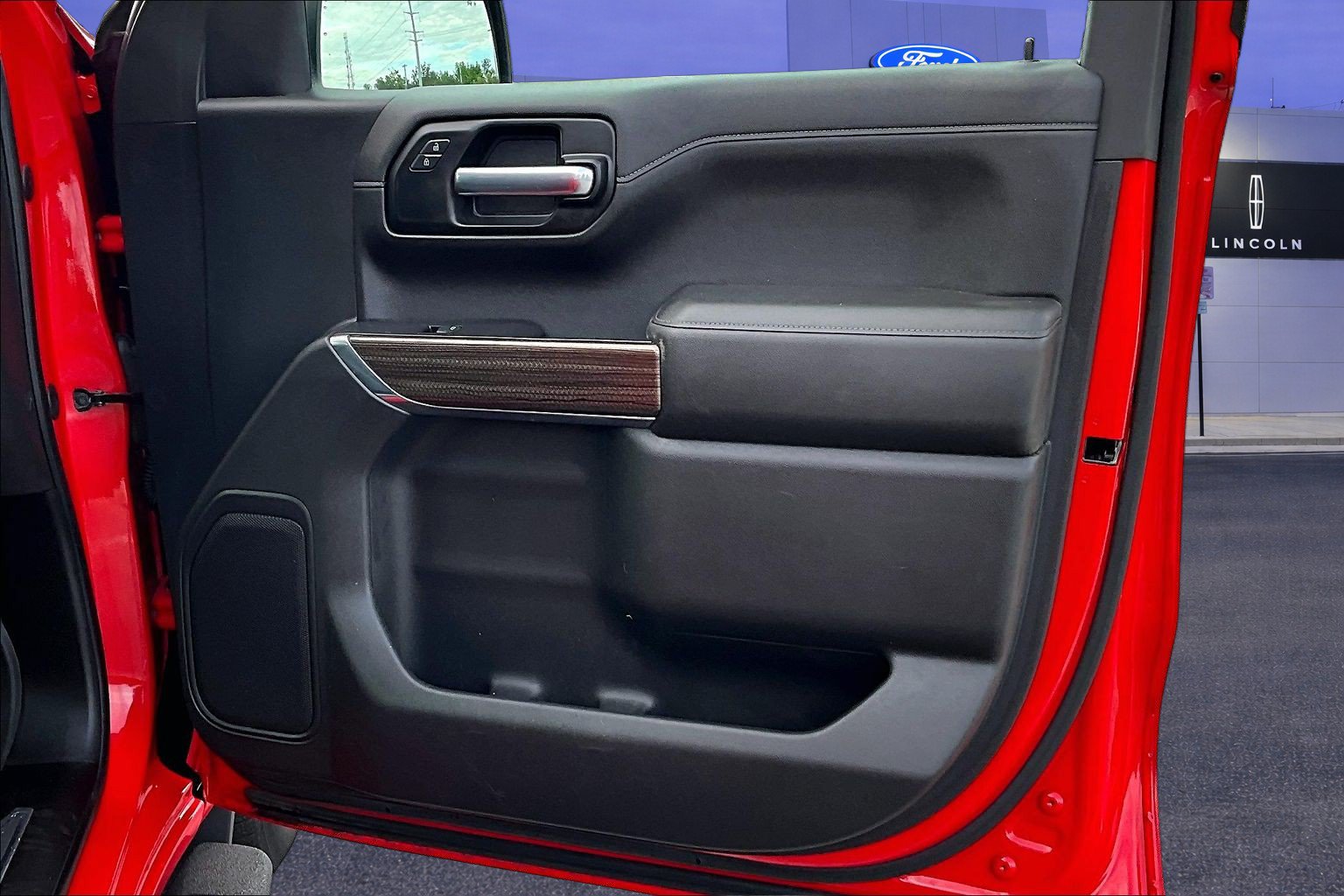 Used 2020 Chevrolet Silverado 1500 LT w/ All-Star Edition AWD/4WD image 29