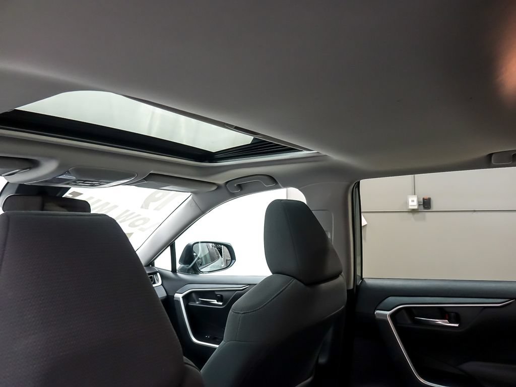 Used 2019 Toyota RAV4 XLE w/ All Weather Liner Package AWD/4WD image 12