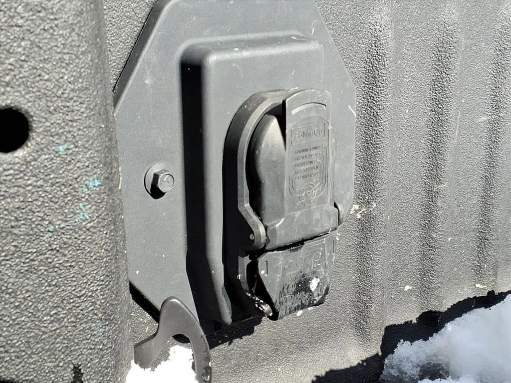 Certified 2023 Ford F350 XLT image 6