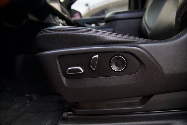 Used 2021 GMC Yukon Denali AWD/4WD image 18