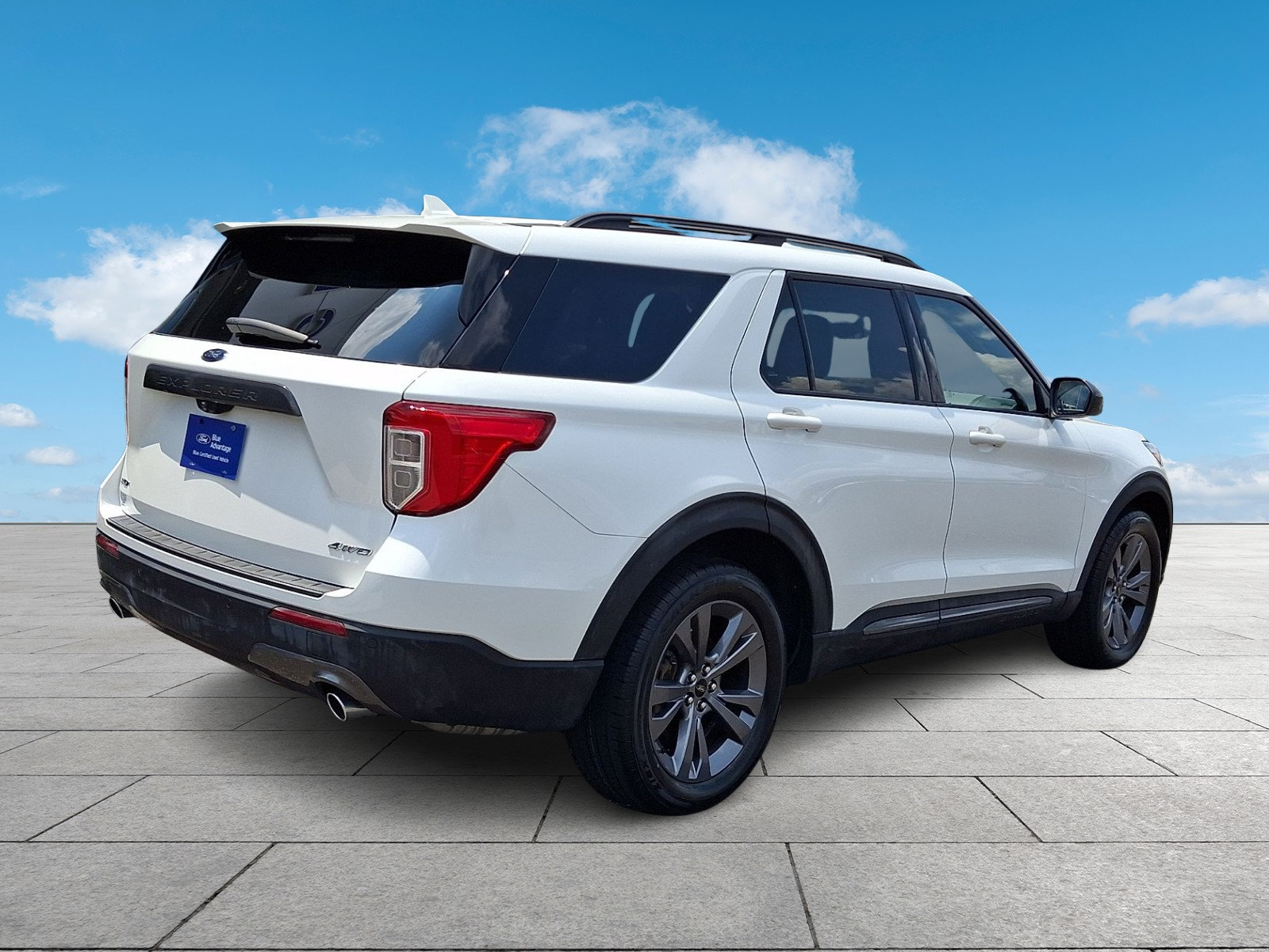 Certified 2023 Ford Explorer XLT w/ Equipment Group 202A AWD/4WD image 6