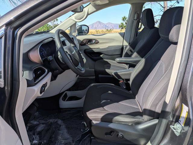 Used 2023 Chrysler Voyager LX FWD image 14