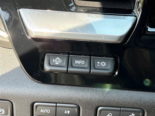 Used 2026 Chevrolet Silverado 1500 High Country w/ Technology Package AWD/4WD image 24