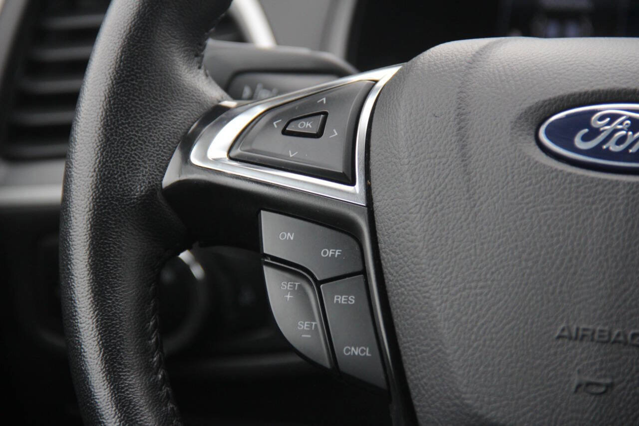 Certified 2024 Ford Edge SEL image 17