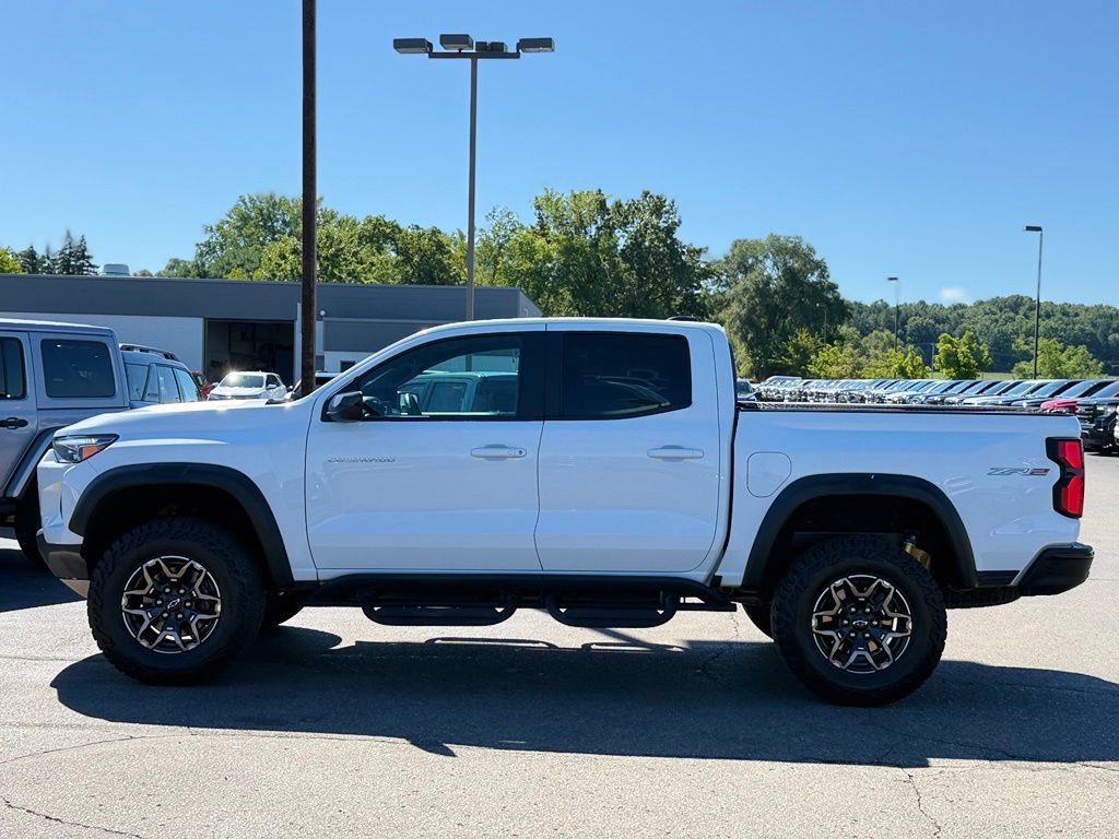 Used 2023 Chevrolet Colorado ZR2 w/ ZR2 Convenience Package III AWD/4WD image 38