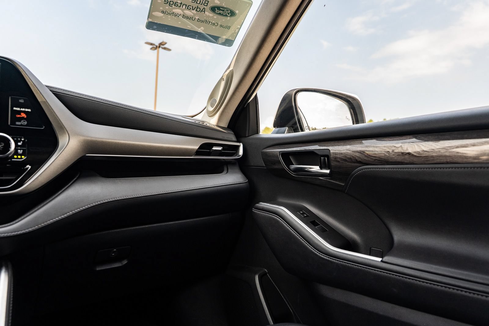 Used 2020 Toyota Highlander Limited FWD image 31