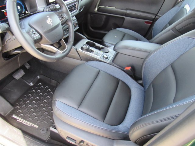 Certified 2025 Ford Bronco Sport Outer Banks w/ Outer Banks Tech Package+ AWD/4WD image 17