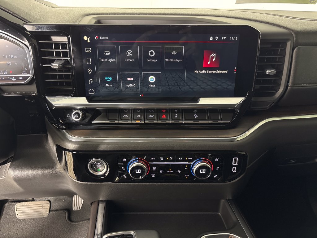 Used 2023 GMC Sierra 1500 SLT AWD/4WD image 29