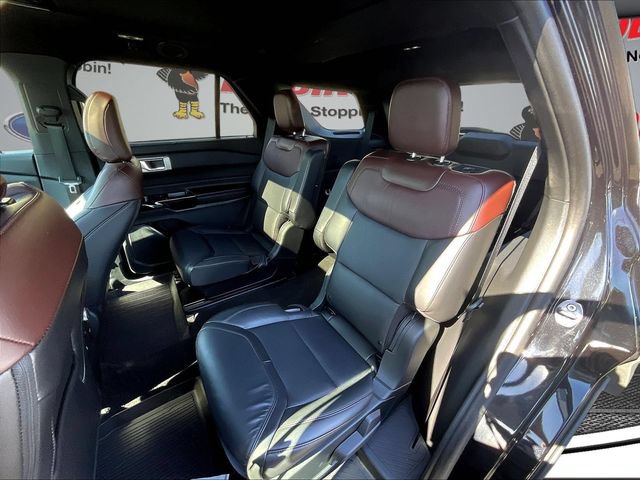 Certified 2024 Ford Explorer Platinum w/ Technology Package AWD/4WD image 21