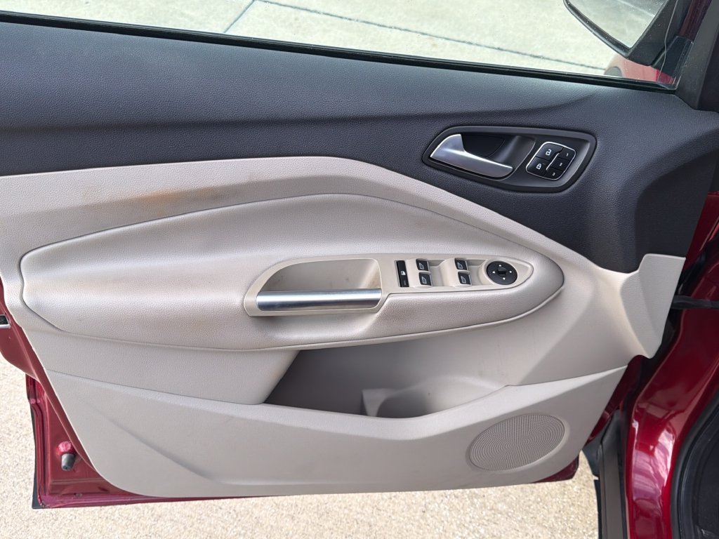 Certified 2017 Ford Escape Titanium FWD image 15