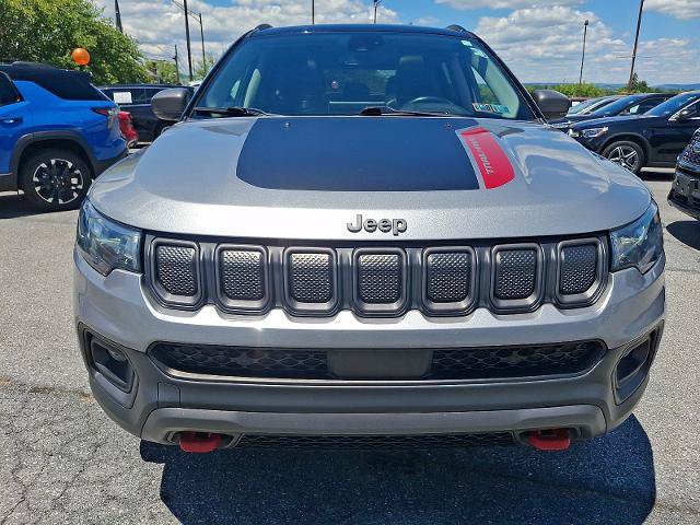 Used 2022 Jeep Compass Trailhawk w/ Sun and Sound Group AWD/4WD image 2