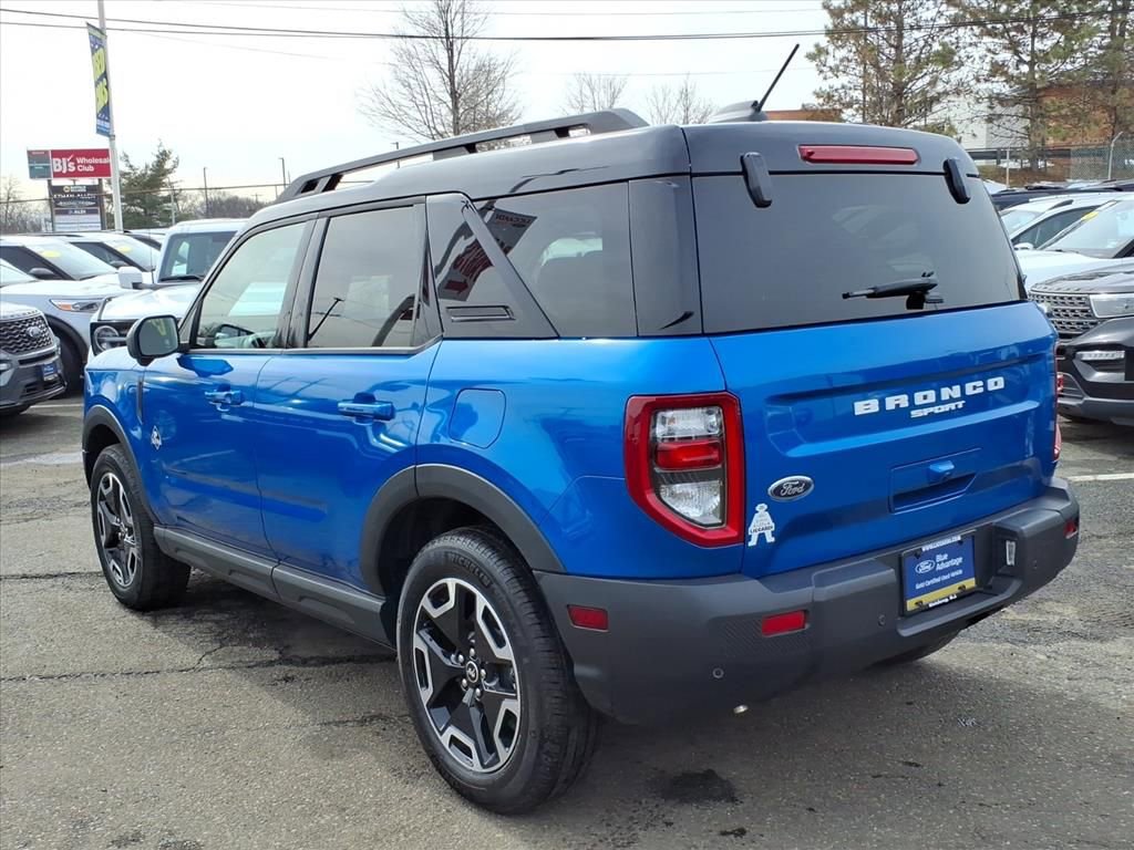 Certified 2025 Ford Bronco Sport Outer Banks w/ Outer Banks Tech Package+ AWD/4WD image 5