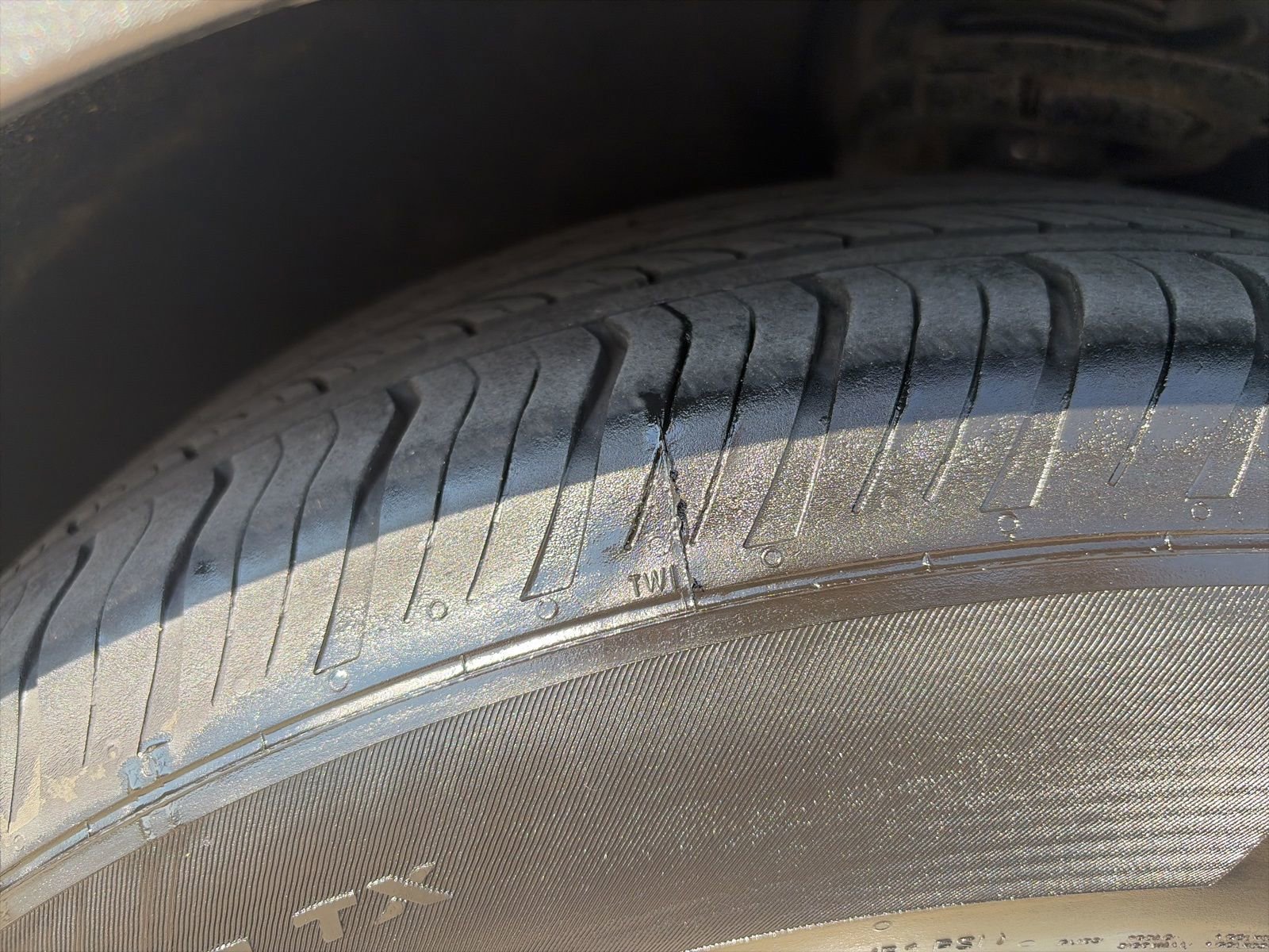 Certified 2020 Ford Escape SE image 10