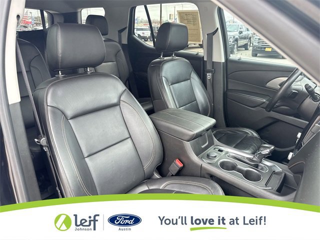 Used 2021 Chevrolet Traverse RS image 32