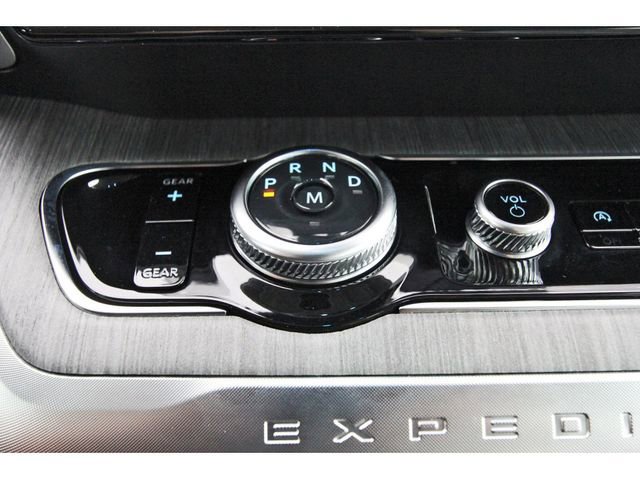 Certified 2025 Ford Expedition Max Platinum w/ Platinum Ultimate Package image 25